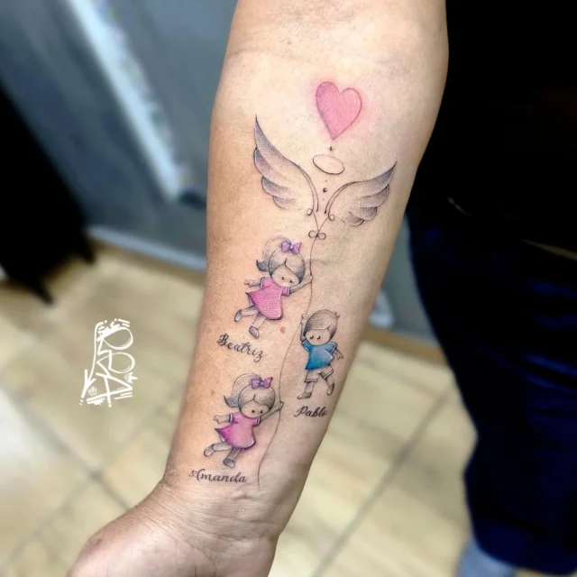 Tattoo da Lucimar! 👑🔥®️
Cliente de Manaus...Muito obrigado pela confiança!
.
Gratidão por produzir ARTE 🕉️ 
.
.
#tattoo #fineline #finelinetattoo #foryou #tracosfinos #tatuagem #tatuador #ink #inked #inkspiration #tattoopage #tattoophoto #tattooart #tatuagensdelicadas #renanrea #kingstattoo