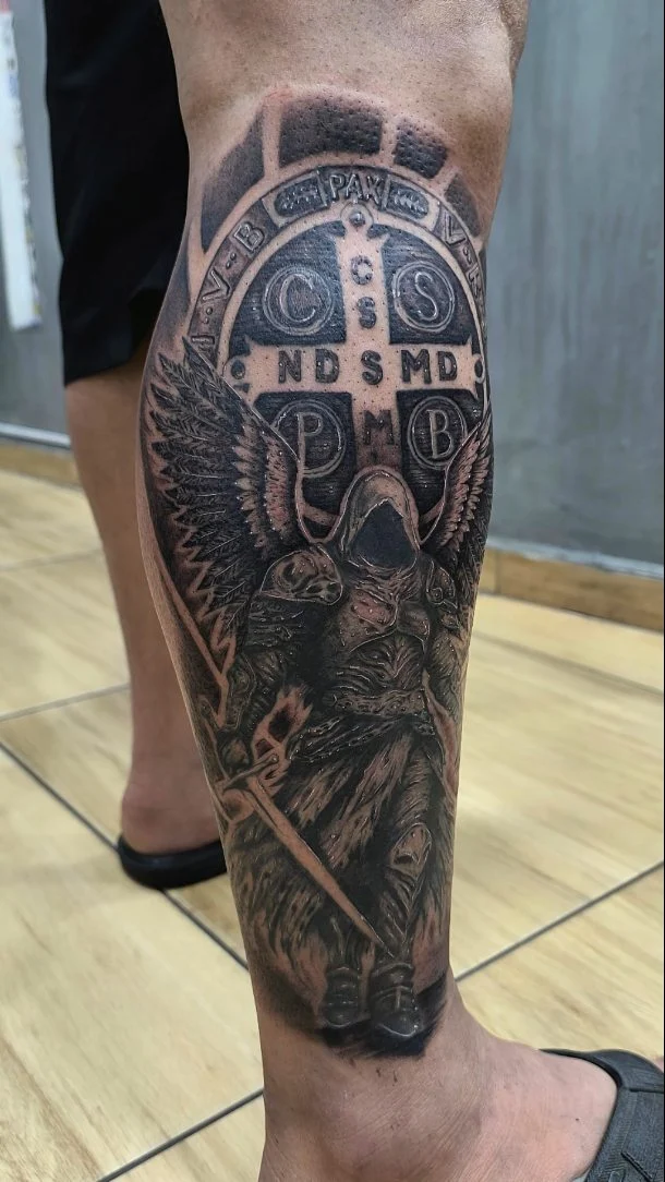 Tattoo do Eduardo! 👑🔥®️
Gratidão por produzir ARTE 🕉️ 
.
.
#tattoo #tattoopage #tatuagem #ink #inked #tatuador #tattooideas #foryou #fy #renanrea #tattoostudio #tattoovideo #viral #gratidao