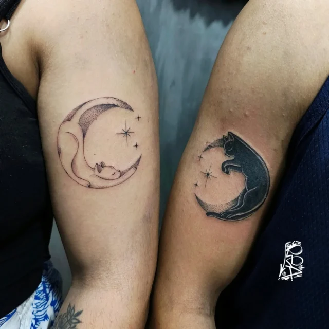 Tattoo entre amigos! 👑🔥®️
É sempre muito gratificante eternizar laços em arte! Muito obrigado pela confiança!
.
Gratidão por produzir ARTE 🕉️ 
.
.
#tattoo #tatuagem #cat #cats #ink #inked #fy #fineline #finelinetattoo #tatuagem #renanrea #kingstattoo #tattoolovers #tatuagemfina #tatuagensdelicadas #pettattoo #pet #petlovers #tattooideas #friendstattoo