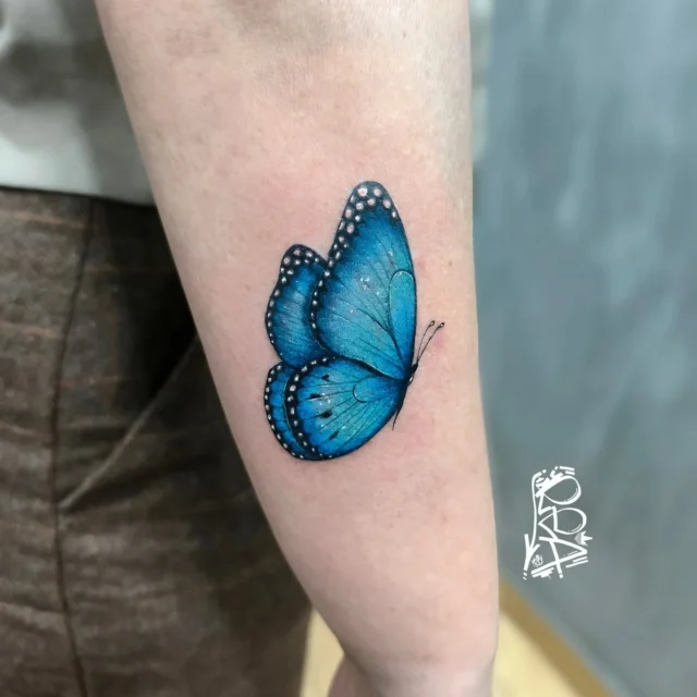 Iai , bora fazer a sua!?
.
Gratidão por produzir ARTE 🕉️ 
.
.
.
#tatto #tatuagem #borboleta #tattooideas #tatuador #ink #inked #renanrea #borboletaazul #blue #foryou #fy #tatuagensdelicadas